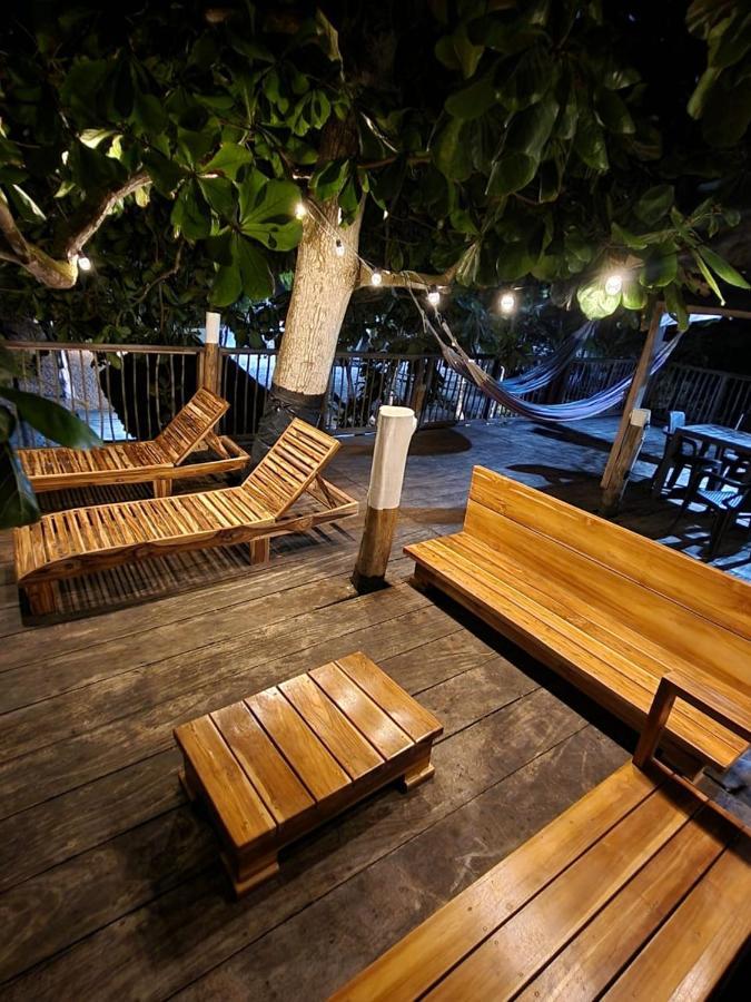 El Almendron Beach Hostel Guachaca ภายนอก รูปภาพ