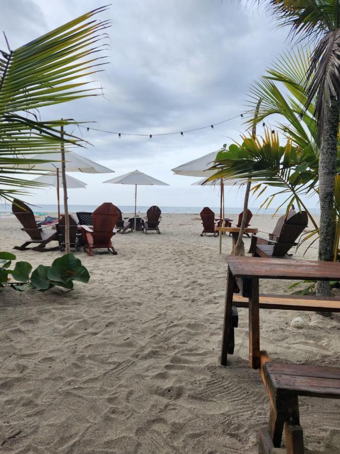 El Almendron Beach Hostel Guachaca ภายนอก รูปภาพ