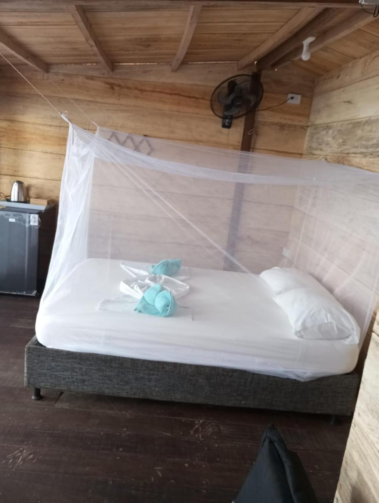 El Almendron Beach Hostel Guachaca ภายนอก รูปภาพ